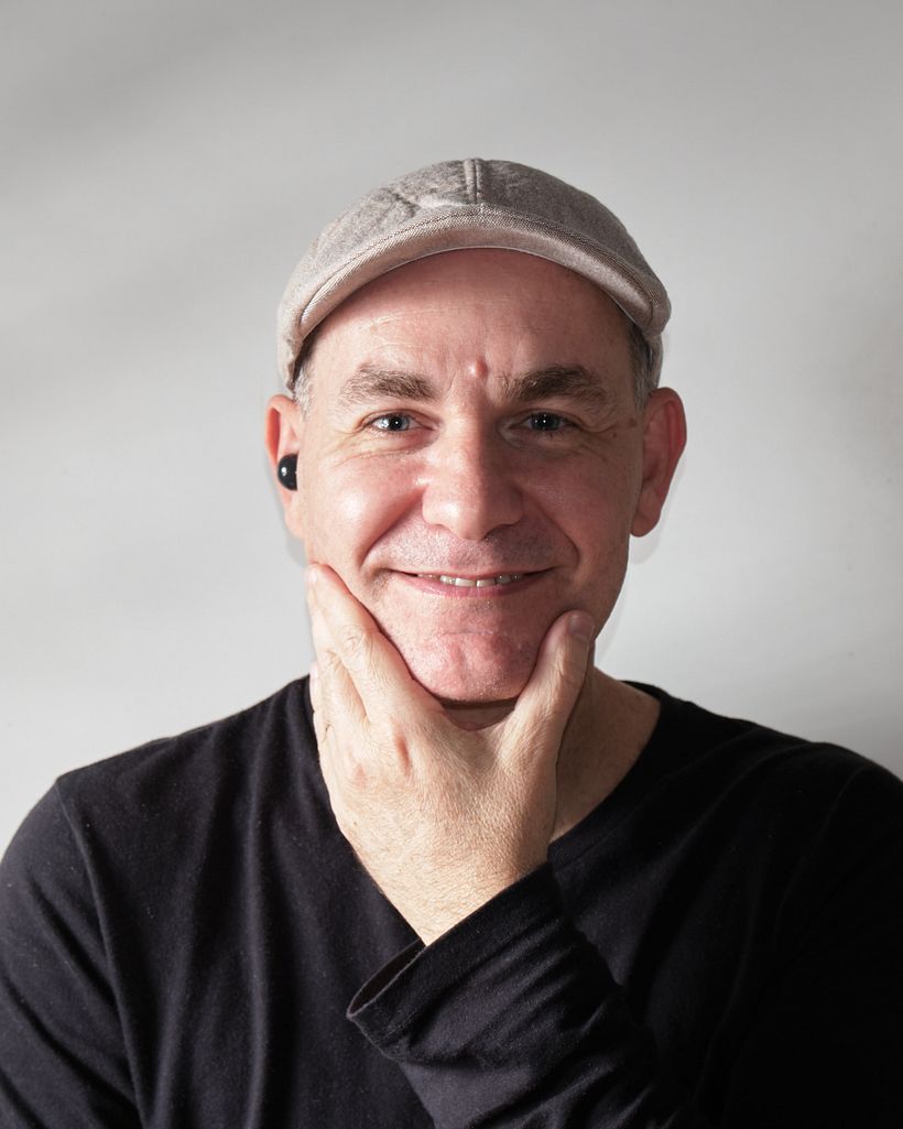 Eu mesmo: teste com luz lateral e softbox lateral. 