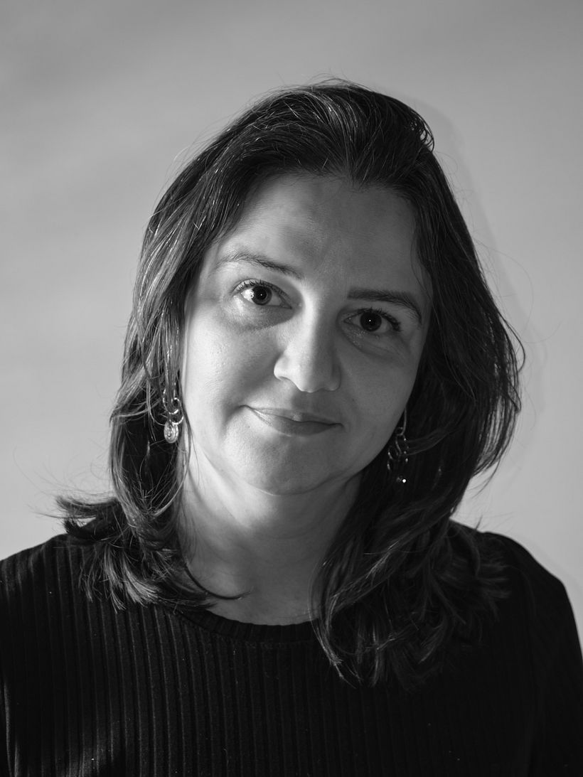 Ensaio com luz de softbox totalmente lateral. Claro/Escuro. 