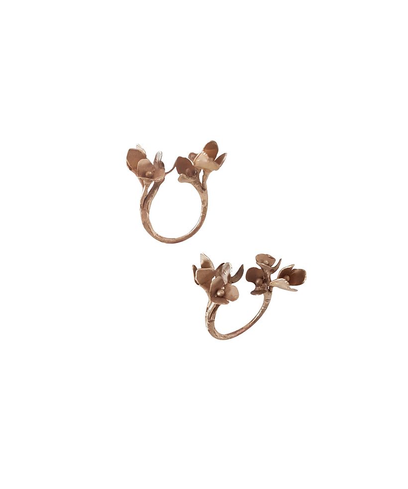 'Les Fleurs du Mal', Wearable sculpture-ring.