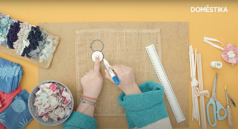 Draw and sew a figure eight onto your hessian.
