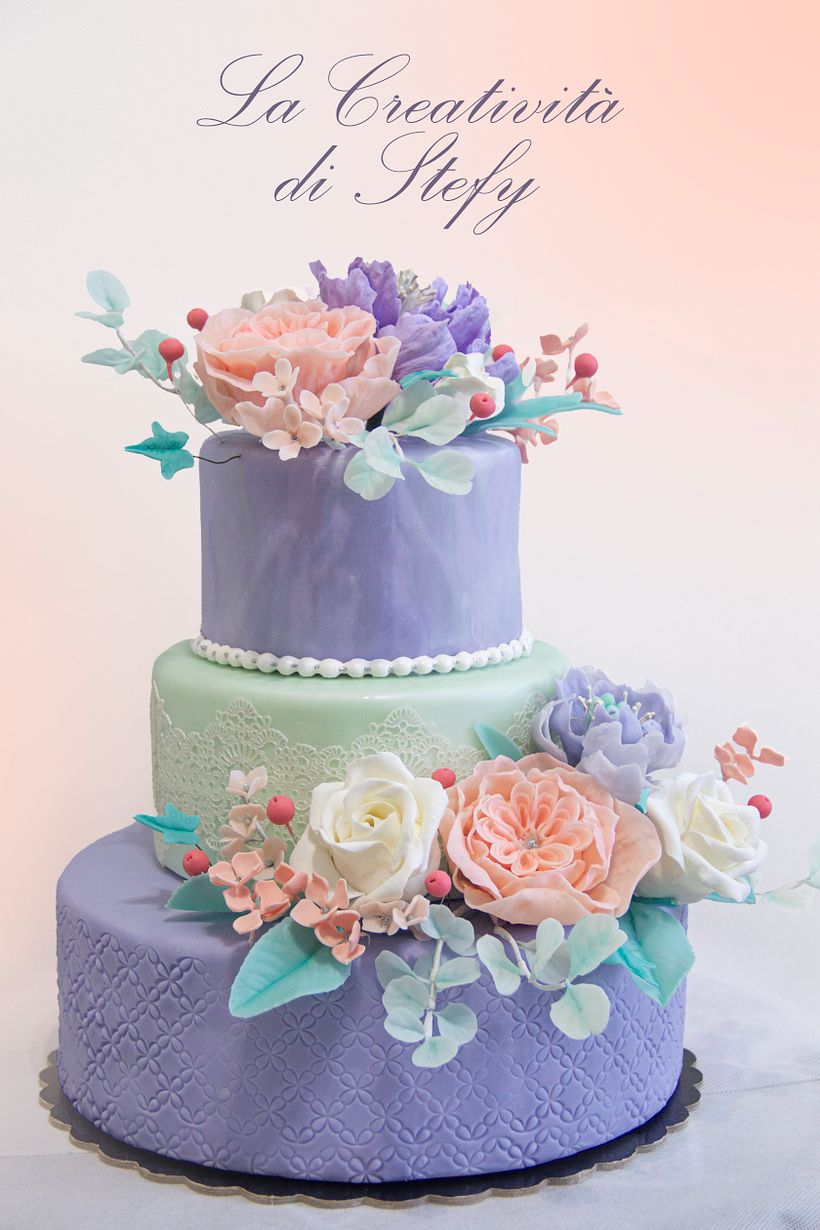 Il mio progetto del corso: Fiori di zucchero per cake design 4