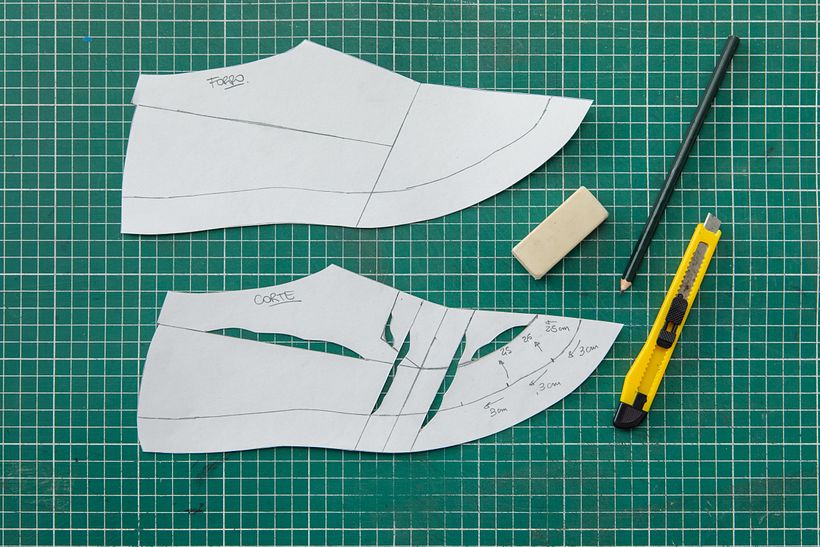 Ya dibuje el diseño de mi Mocasín y realice el calado de las piezas.