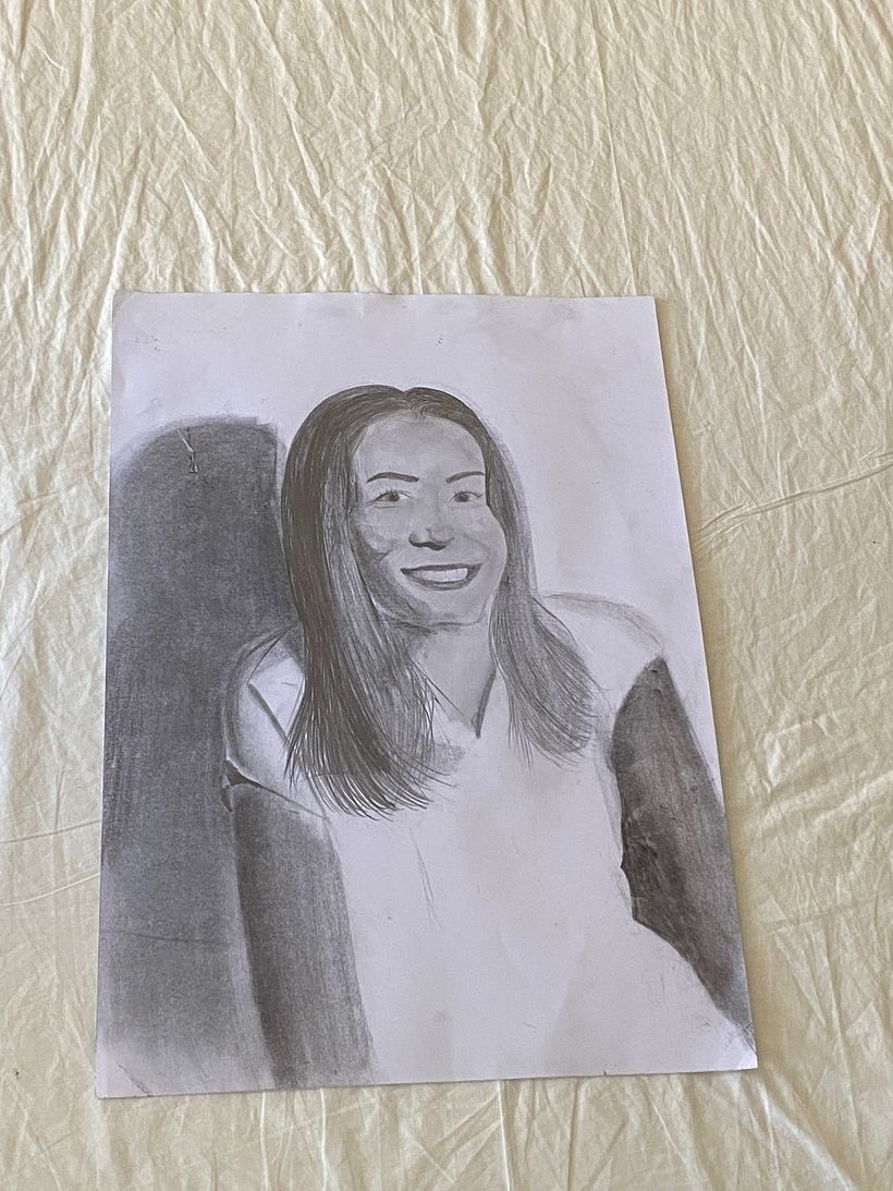 Mi proyecto del curso: Retrato realista con lápiz de grafito 4
