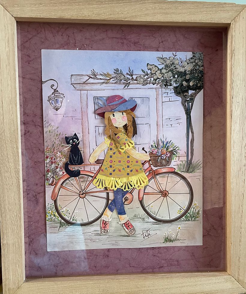 Ella es Feli, va por la vida veloz como su bicicleta