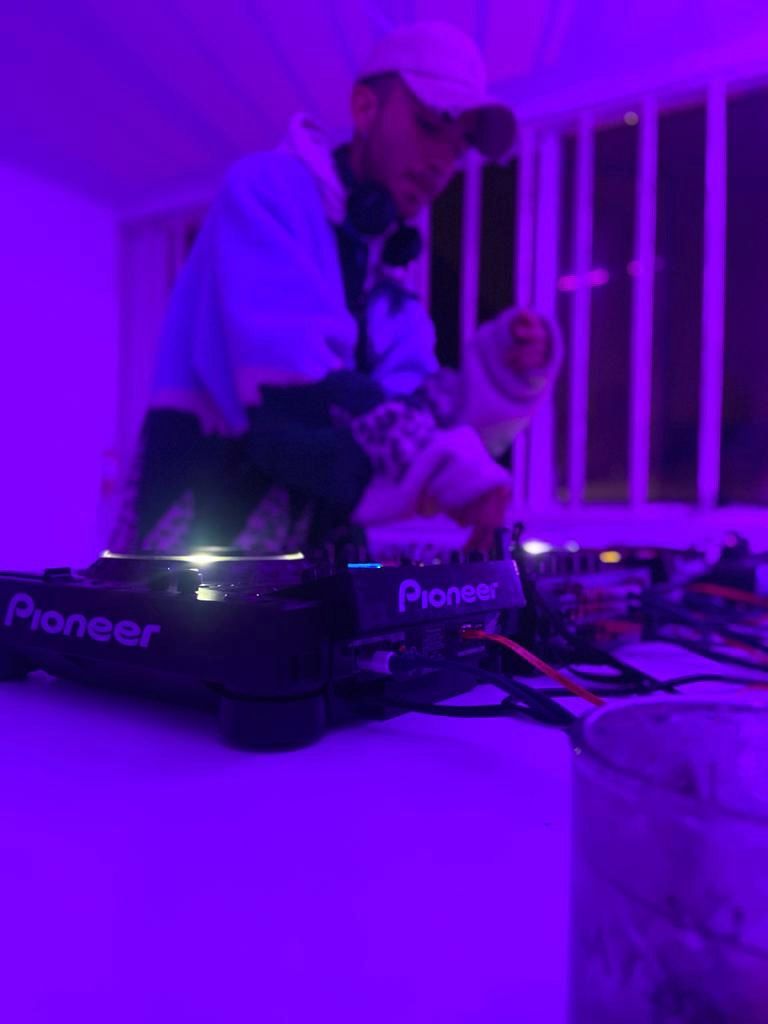 Mezcla de música electrónica: de principiante a DJ 3