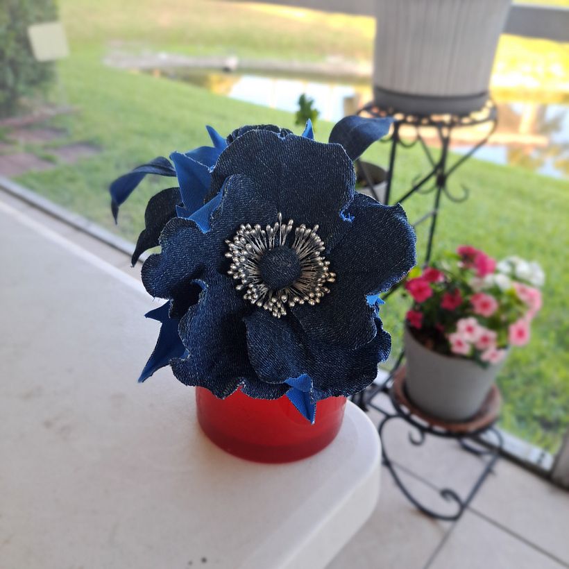 Denim open wild rose brooch