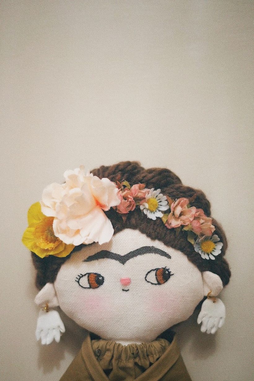 Muñeca Frida Kahlo (Proyecto mujeres artistas) 8