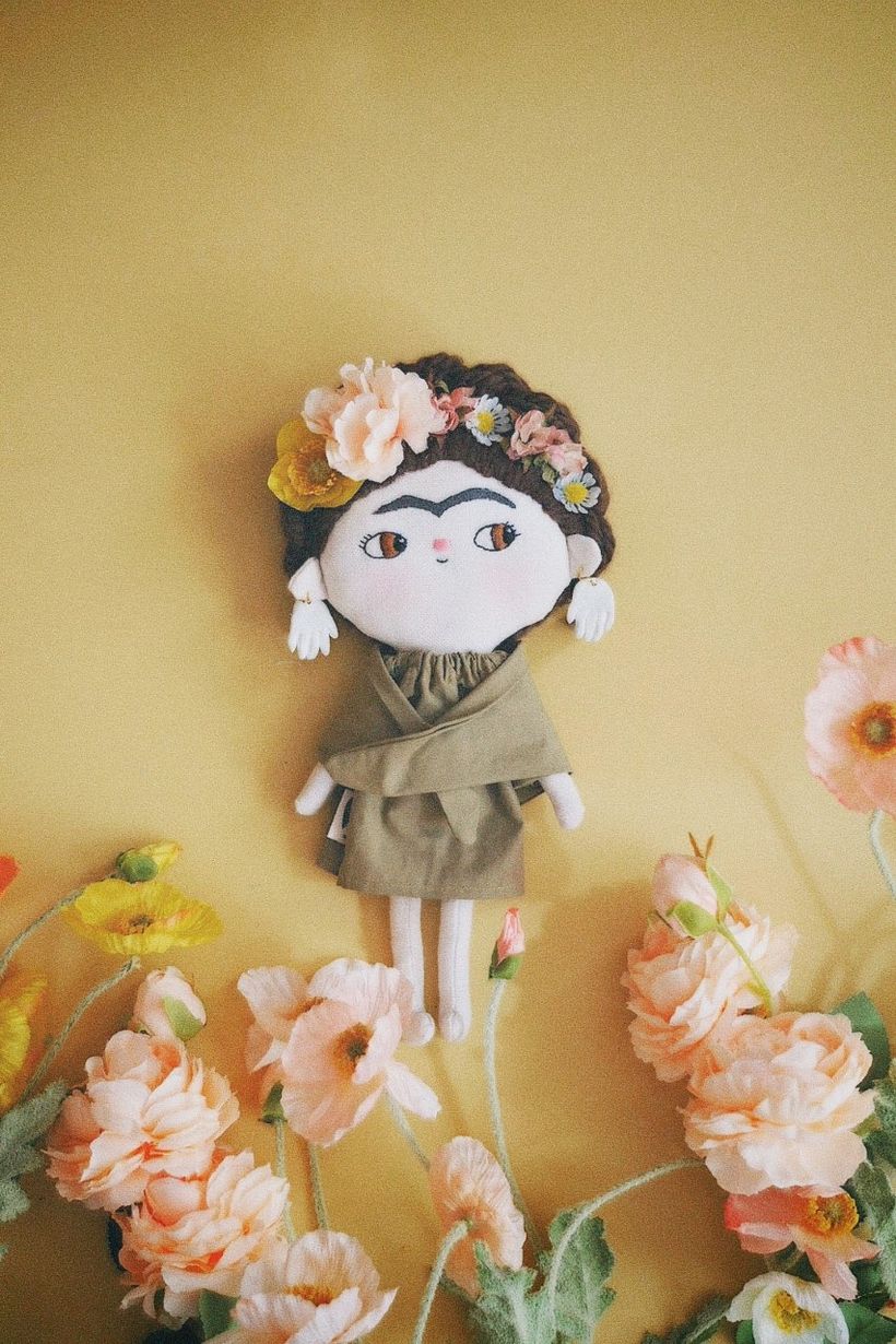Muñeca Frida Kahlo (Proyecto mujeres artistas) 4