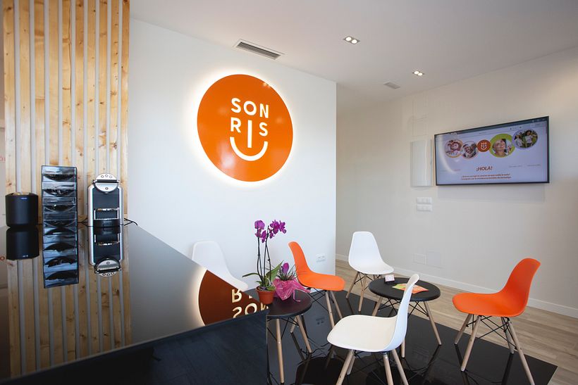 Clínica Dental Sonris 8