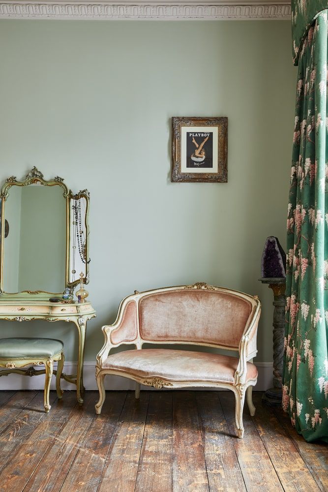London Town House  1