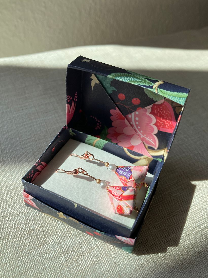 My project for course: Paper Jewelry-Making with Origami Techniques 8