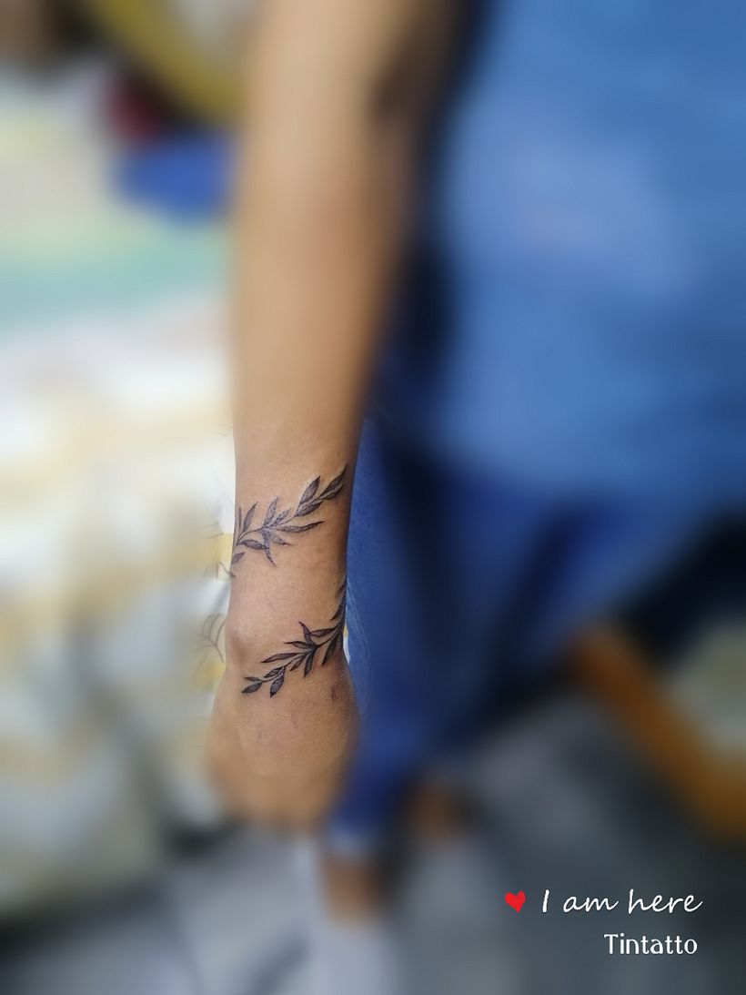 Mi proyecto del curso: Tatuaje botánico con puntillismo 13