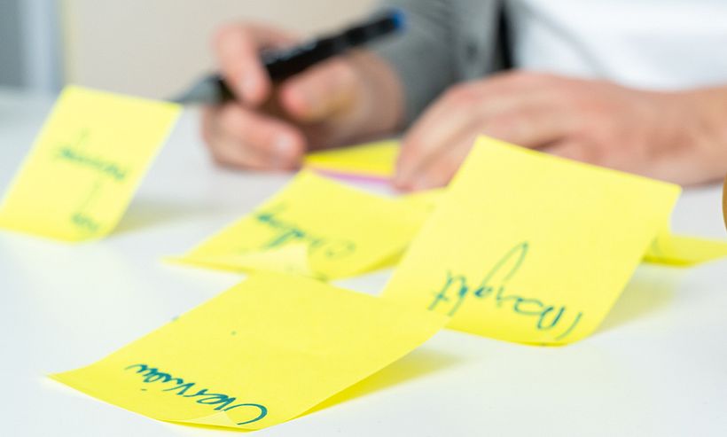 Paul Anglin specializes in crafting copy that grabs attention on social media. 