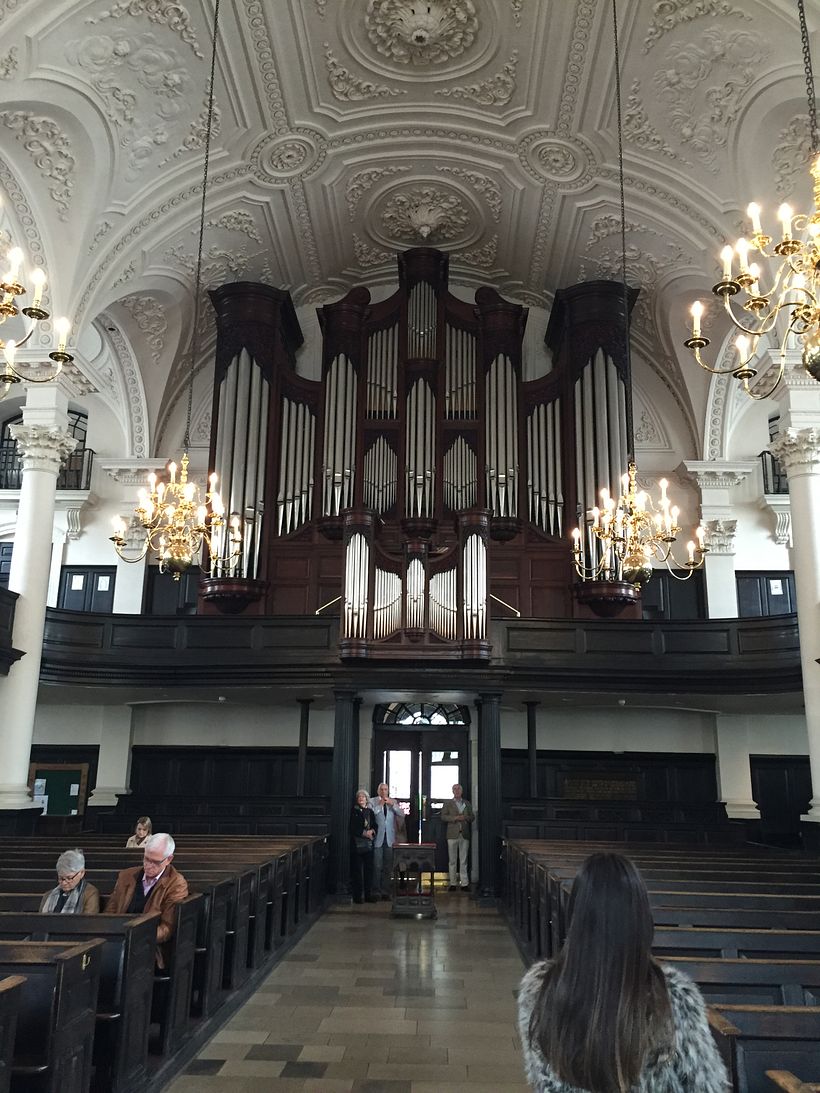 Pipe organ