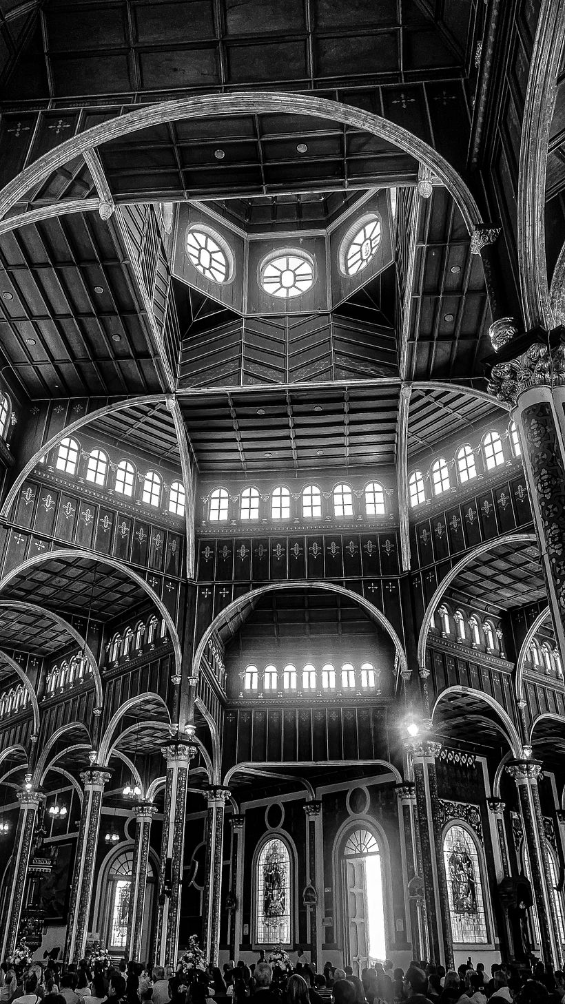Edición a blanco y negro: Basilical de Nuestra Señora de los Angeles, Cartago, Costa Rica