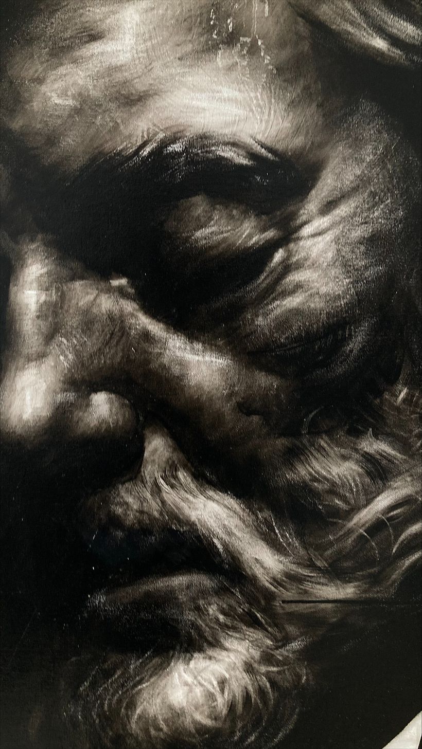 En la barba se puede apreciar la mayor cantidad de luces que quité con el trapo y en los trazos mas finos con la goma