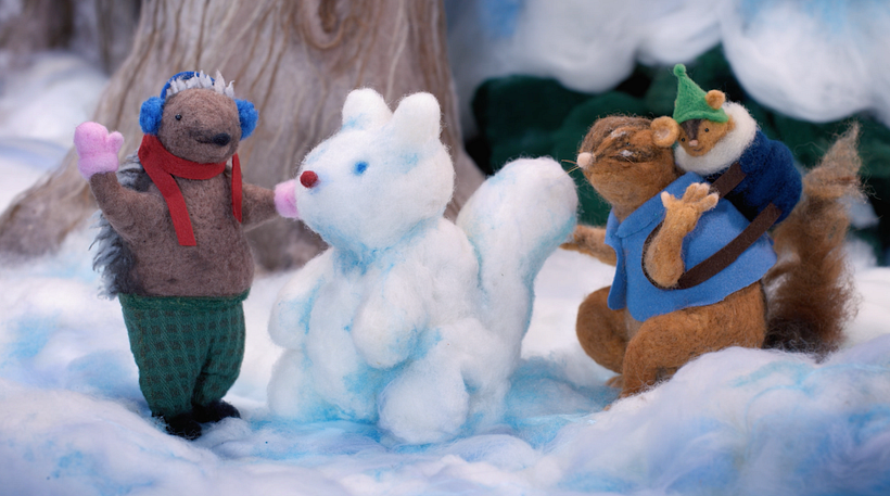 Hedgehog and Squirrel make a Snow Squirrel