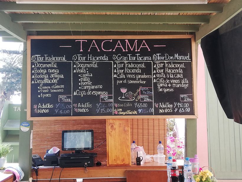 Observación de clientes y de atención en restaurante de la viña.