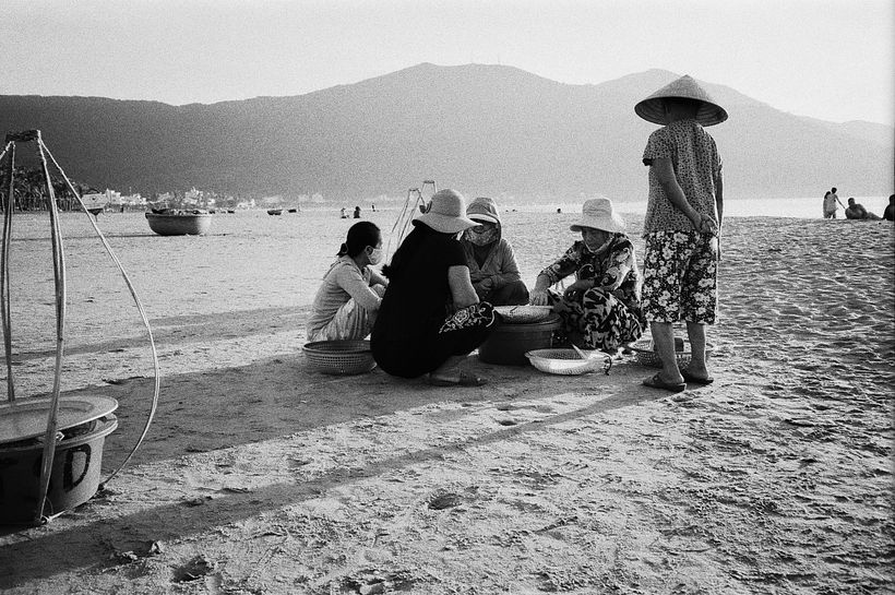 La mayoría de las playas de Da Nang han dado paso a actividades de ocio y turismo. Pero la playa de Man Thai, que se encuentra al abrigo de Son...