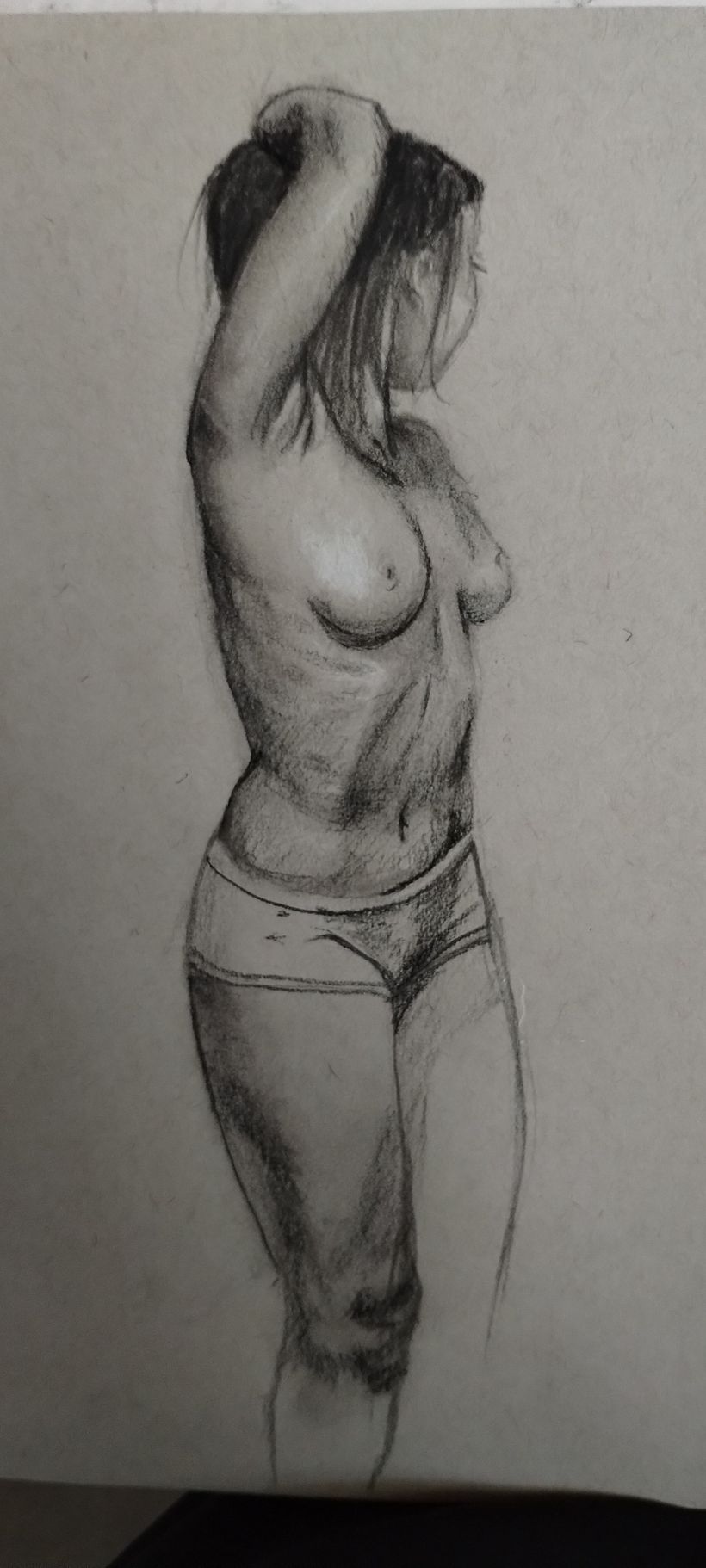 Meu projeto do curso: Introdução ao desenho anatômico com carvão 4