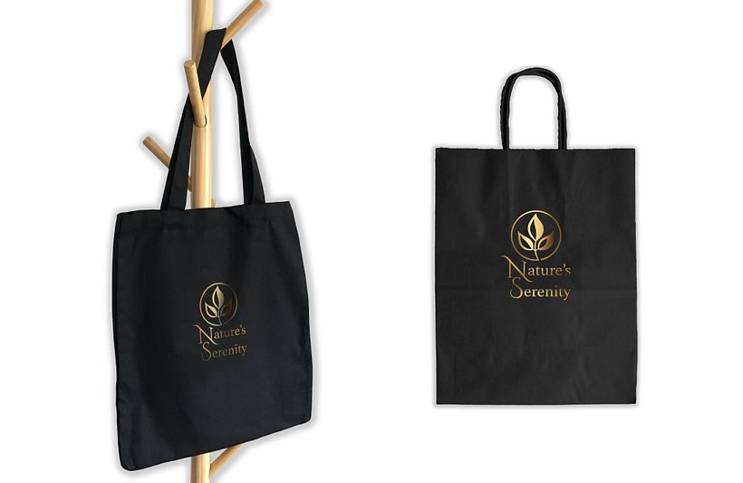 Tote: Photo by Stephanie  Ho: https://www.pexels.com/photo/black-tote-bag-1214212/