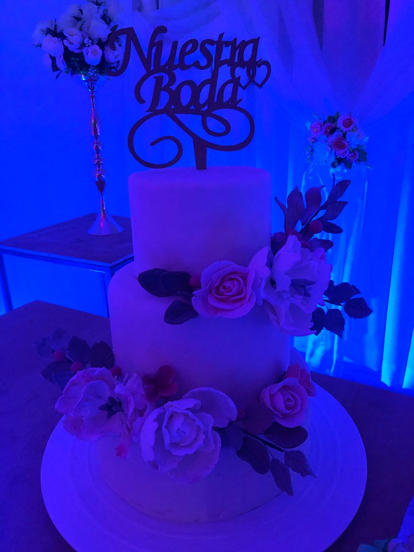 Mi proyecto del curso: Flores de azúcar para cake design 5