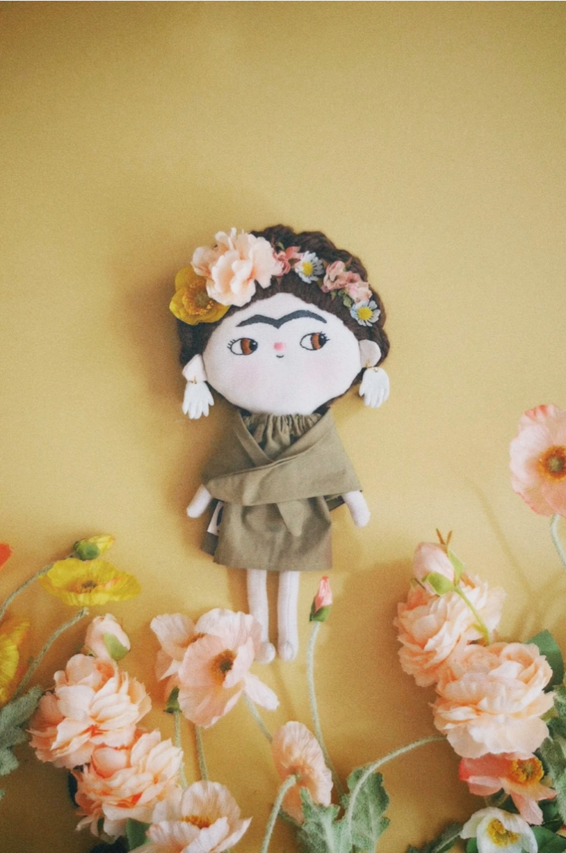 Frida en muñeca de tela