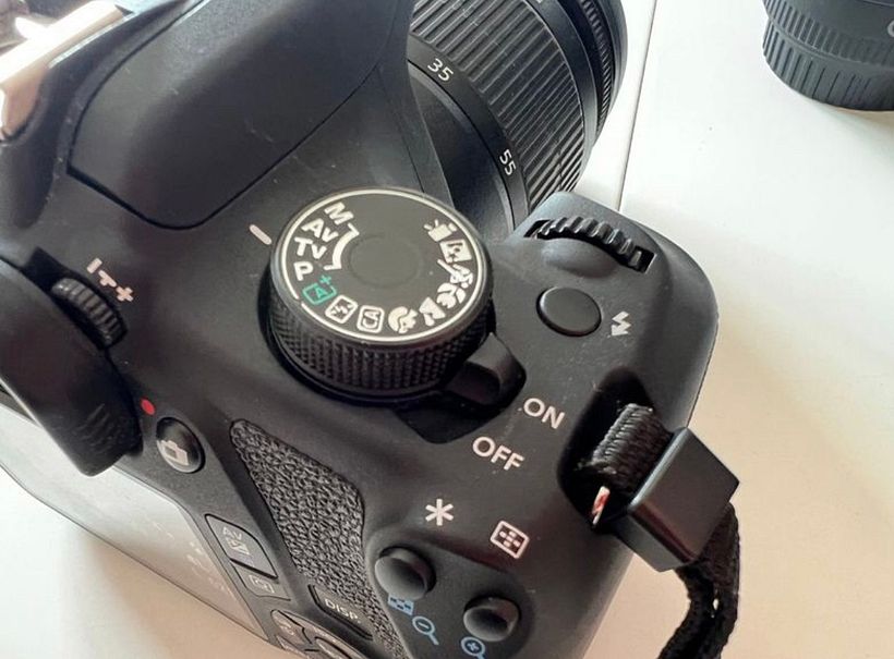 Vendo Cámara Canon EOS 1200D 4