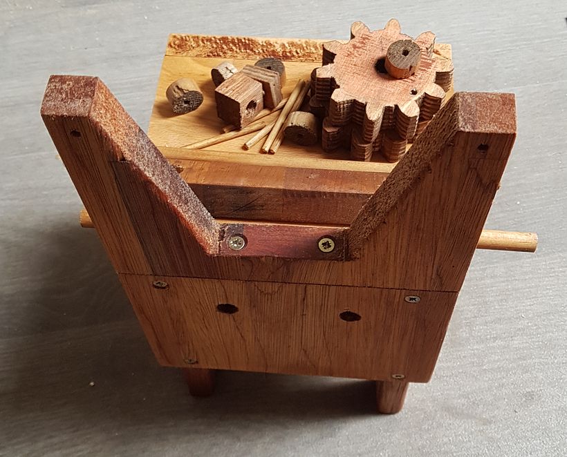 Mon projet du cours : Mécanismes pour la création d'automates en bois 6