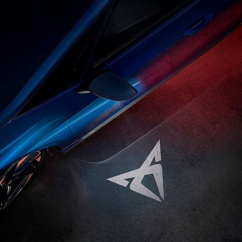 CUPRA Born 8