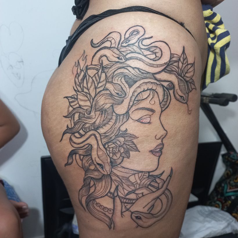 Meu projeto do curso: Técnicas de tatuagem blackwork com fine line 2
