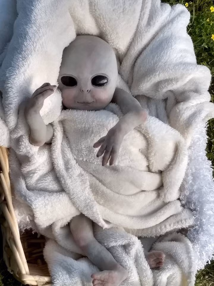 Silicone Alien Baby Doll | Domestika