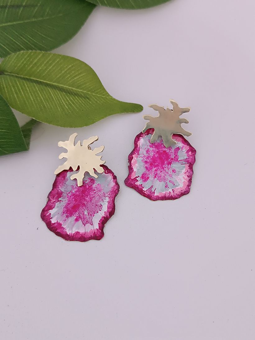 Meu projeto do curso: Joalheria em metal pintada à mão com pátinas e pigmentos 1