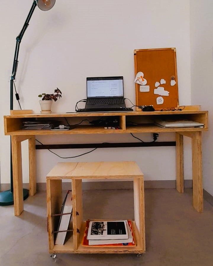Aqui eu mostro o reforço que fiz ao fundo para dar mais estabilidade para a mesa.