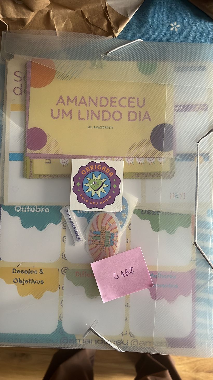 Amandeceu um lindo dia 6