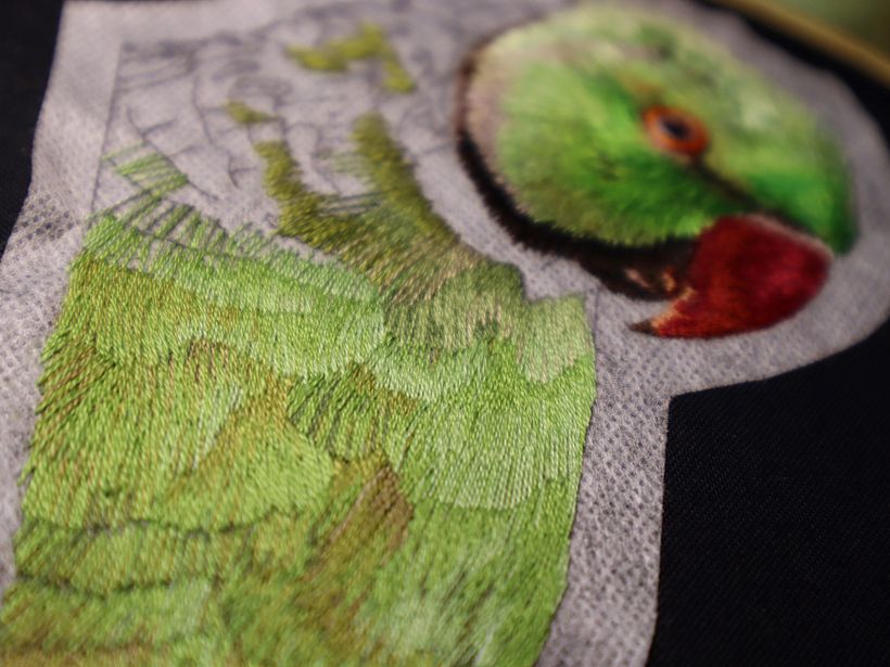Coser plumas individualmente