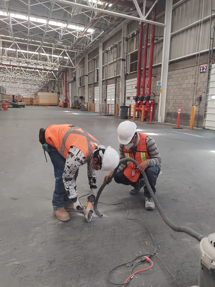 Gestión y dirección de reparación de pisos de concreto  3