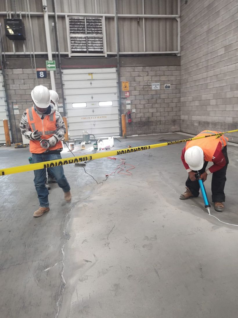 Gestión y dirección de reparación de pisos de concreto  6