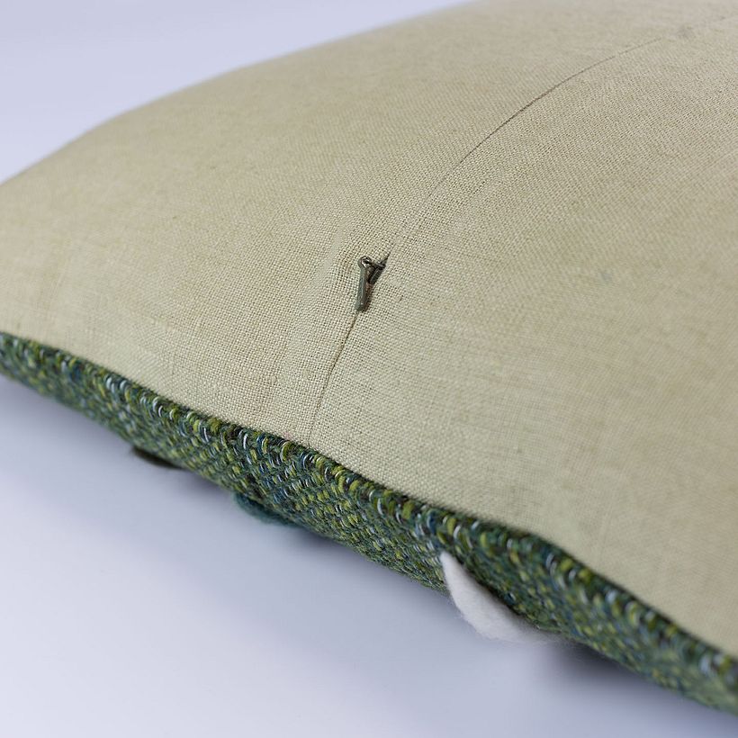 Reverse of the cushion with the new concealed zip in the centre.