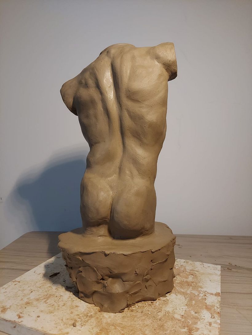 Meu projeto do curso: Modelagem de bustos com argila 3