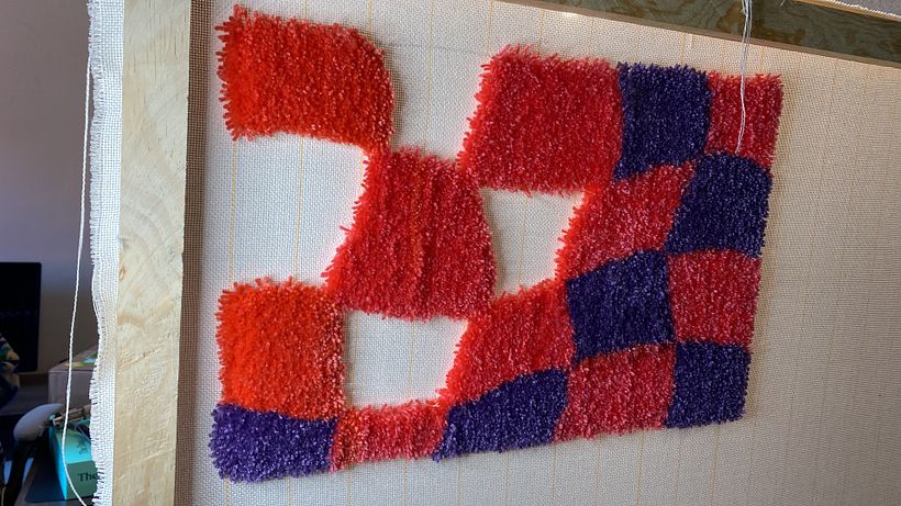 Empecé con algo "Fácil" solo dos colores y poquitas curvas.