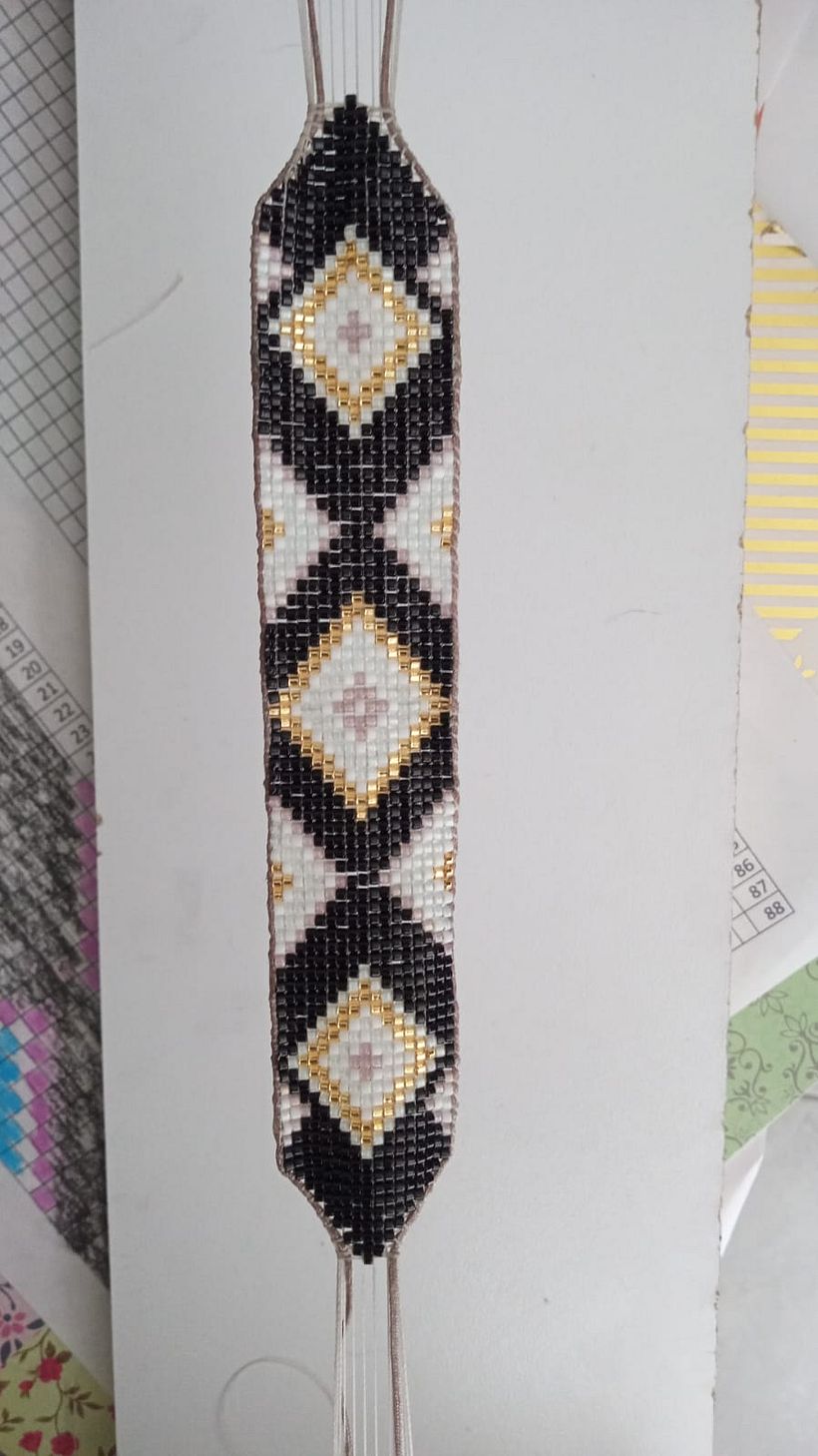 Mi proyecto del curso: Diseño y creación de joyería con mostacillas 3