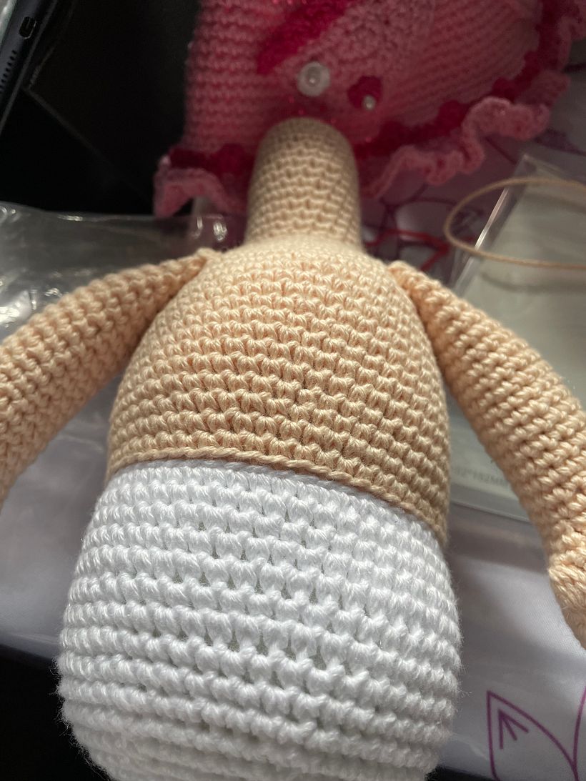 Elaboración de muñecas amigurumi románticas 7