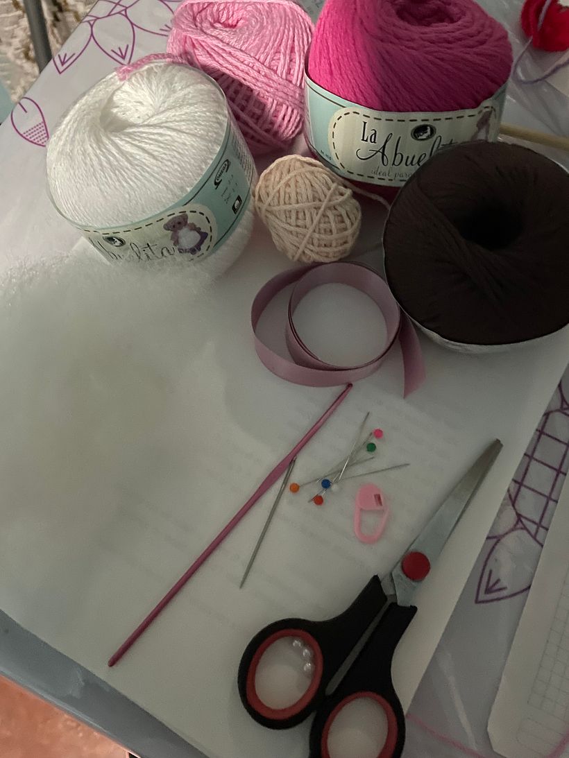 Elaboración de muñecas amigurumi románticas 11