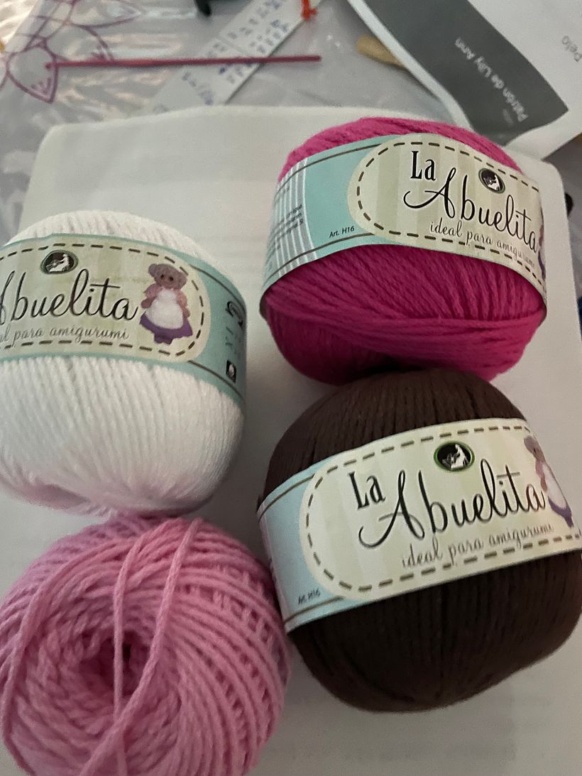 Elaboración de muñecas amigurumi románticas 15