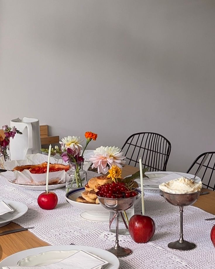 My project for course: Intro to Tablescaping: Styling Dinnerware Arrangements 2