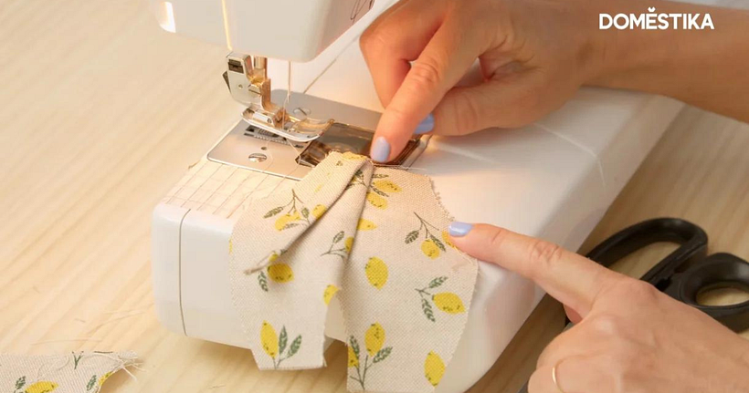 Tutorial: How to make clothes for fabric dolls the easy way 7
