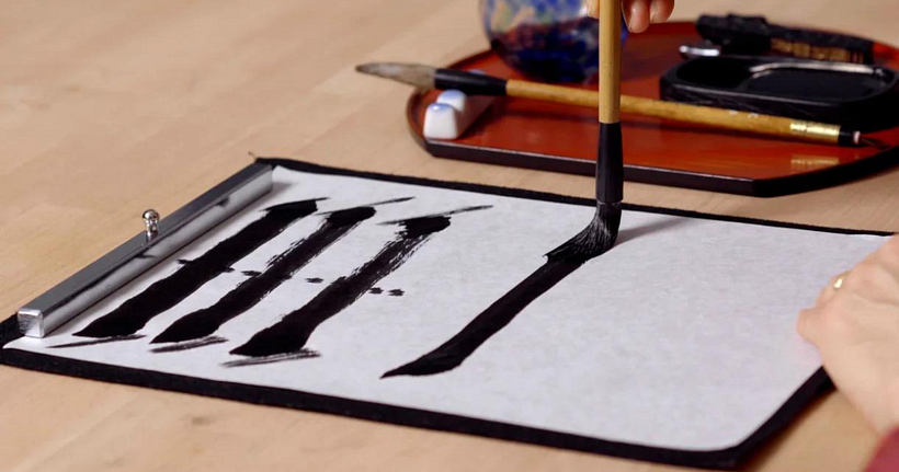Always pause your strokes before lifting the brush.