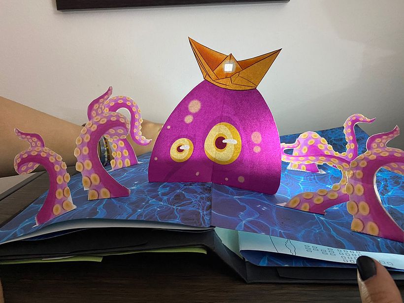 Mi proyecto del curso: Introducción a los libros pop-up: storytelling con luz y papel 4