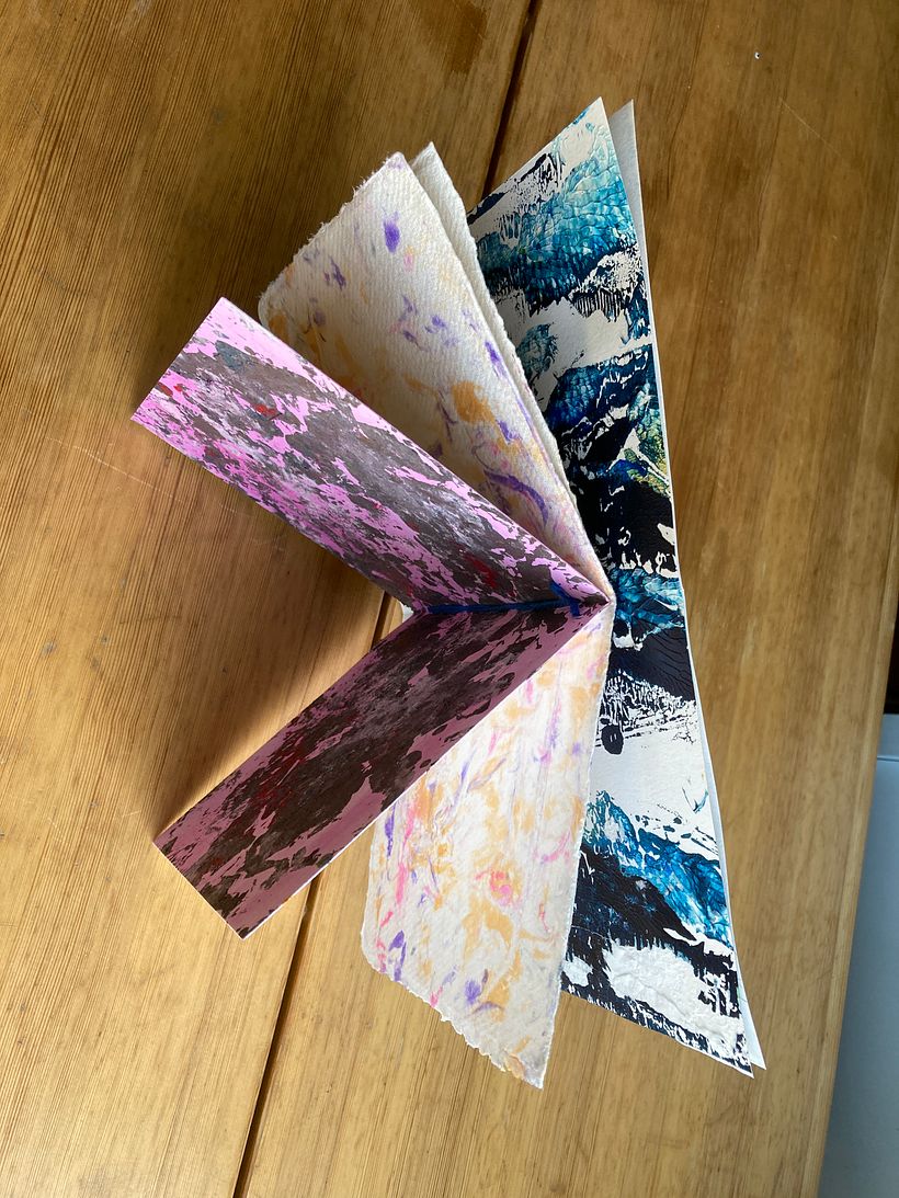 the fanzine with textures to see, feel and hear